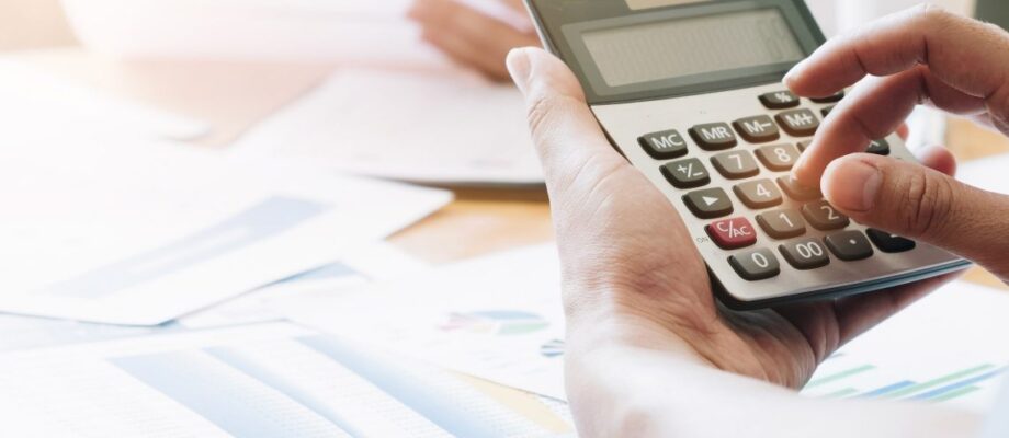 Reasons Why an Infinite Banking Calculator is a Valuable Tool for Financial Planning
